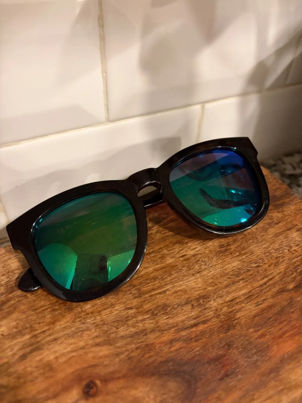Wildfox sunnies classic fox blue green shades sunglasses
